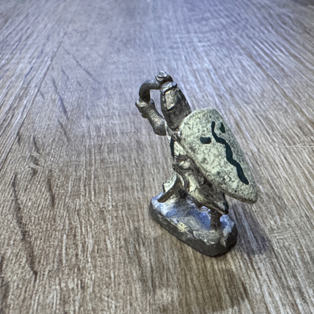 Silver Knight Figurine - Dungeons and Dragons